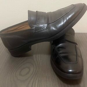 Men’s 11 Johnston and Murphy Classic Black Leather Loafers